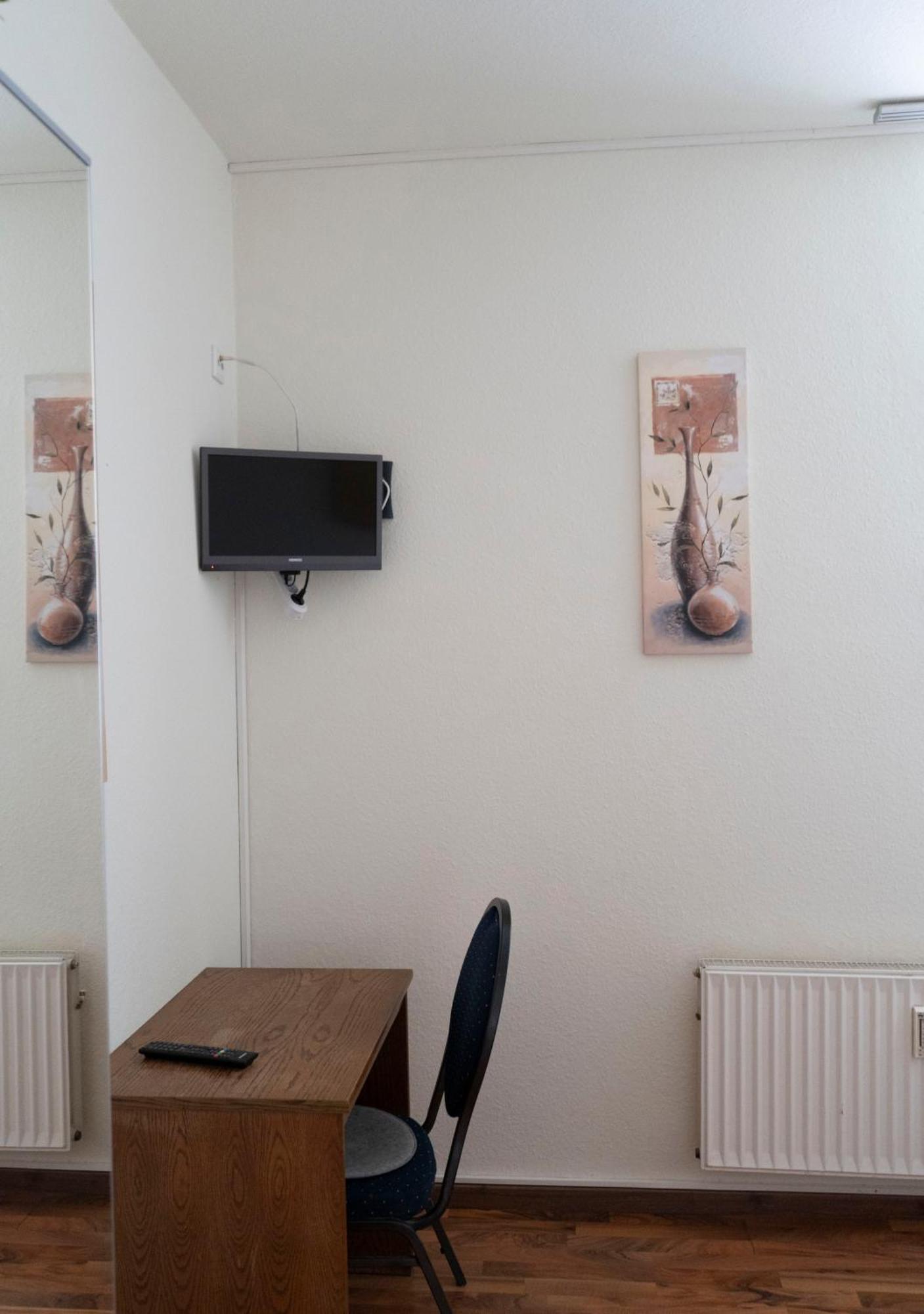 Gaststaette Zur Eiche Hotel Хановер Екстериор снимка
