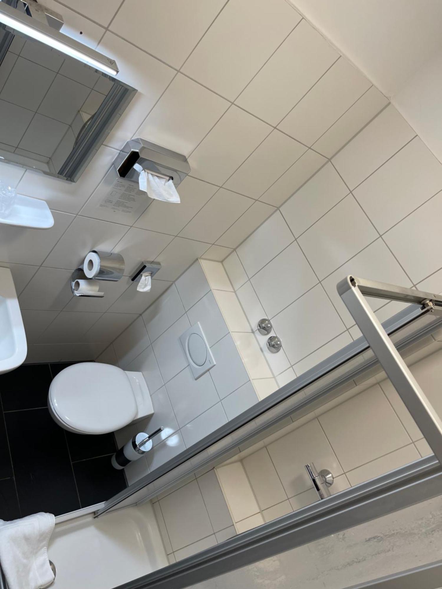 Gaststaette Zur Eiche Hotel Хановер Екстериор снимка